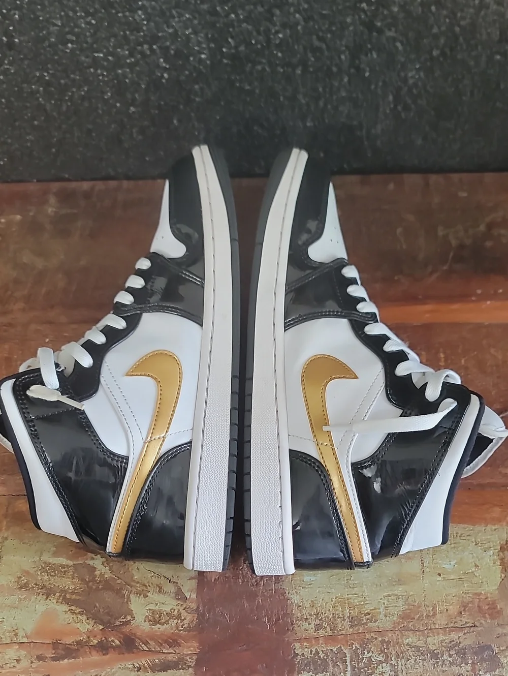Nike Air Jordan 1 Mid SE 